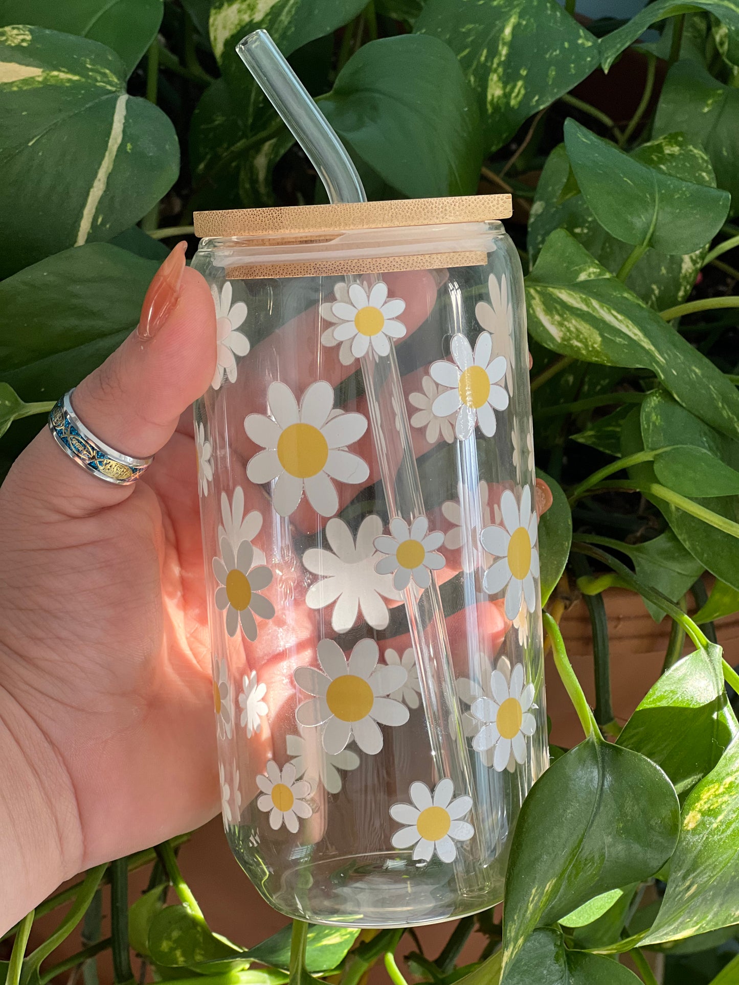 Daisies- 18oz glass cup