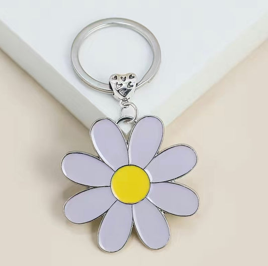 DAISY FLOWER KEYCHAIN